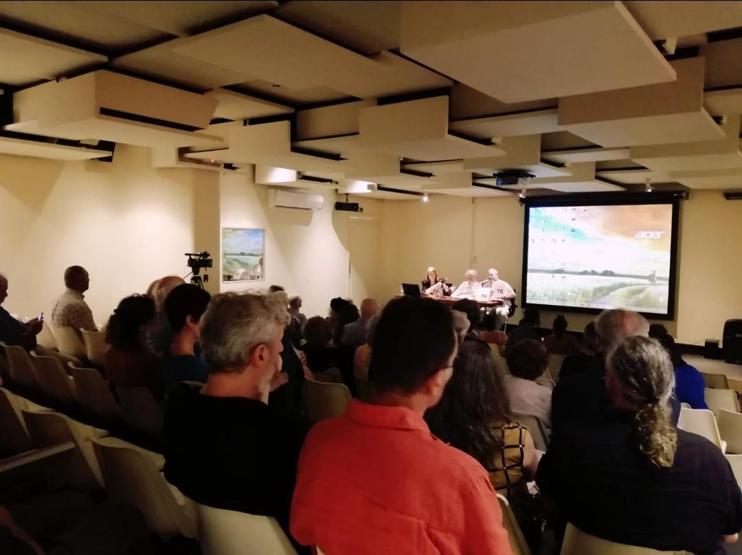 Presentacíon en MNAV (2)